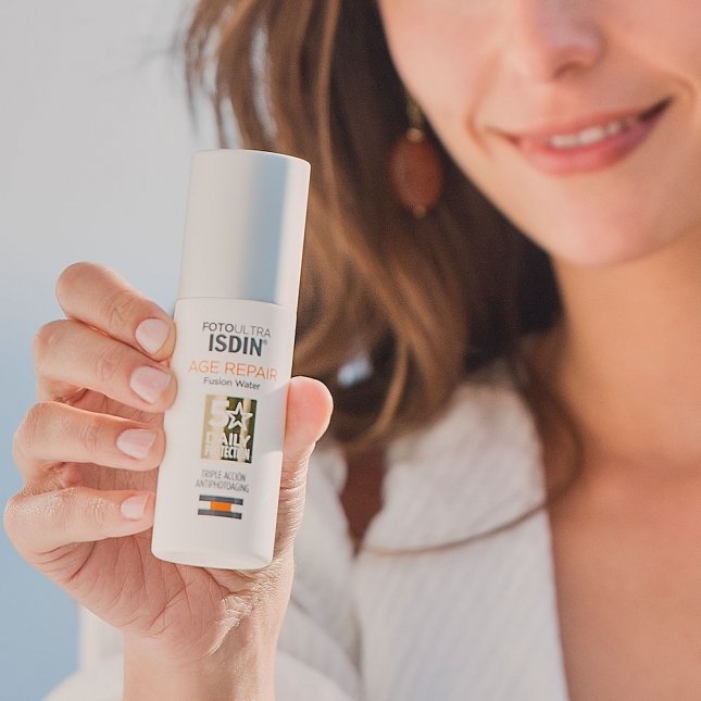 ISDIN Foto Ultra Age Repair Fusion Water Spf50+ 50ml – Image 3